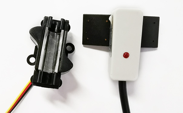 光電管道液位傳感器與電容式液位開關相比，有哪些優(yōu)勢